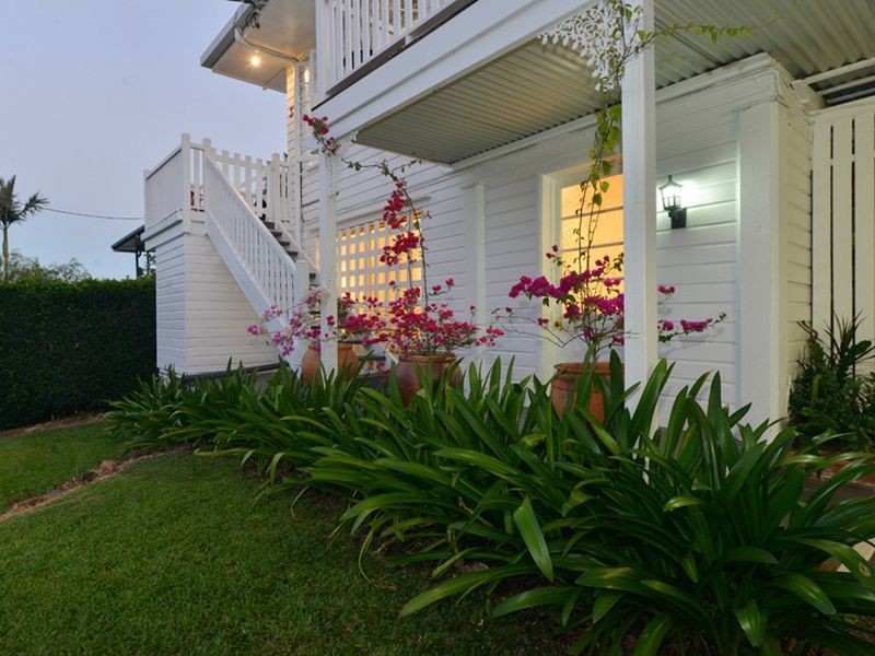 37 Hodel Street, Whitfield QLD 4870