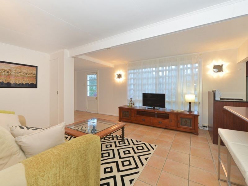 37 Hodel Street, Whitfield QLD 4870