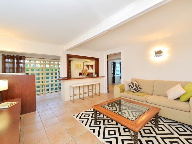 37 Hodel Street, Whitfield QLD 4870