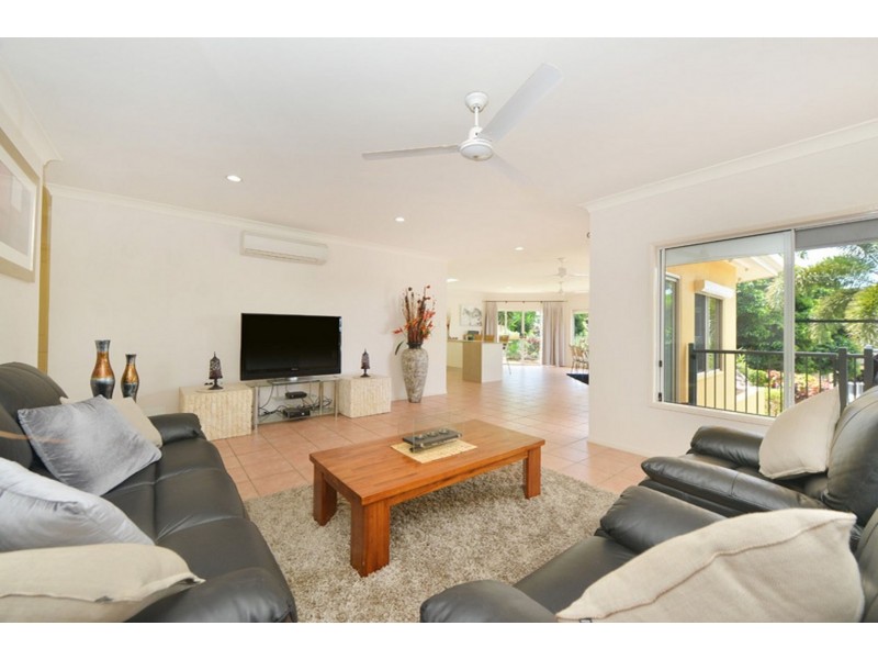 3 Olfersia Court, Mooroobool QLD 4870