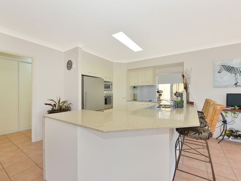 3 Olfersia Court, Mooroobool QLD 4870