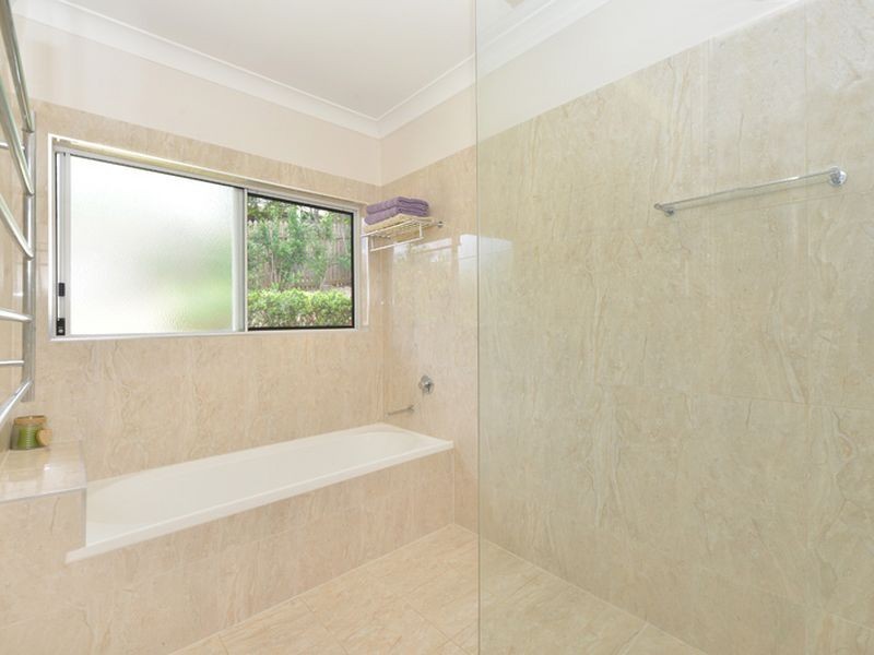 3 Olfersia Court, Mooroobool QLD 4870