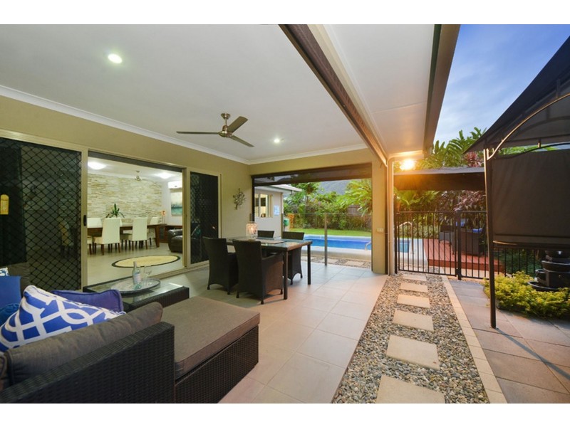 7 Sascha Close, Redlynch QLD 4870