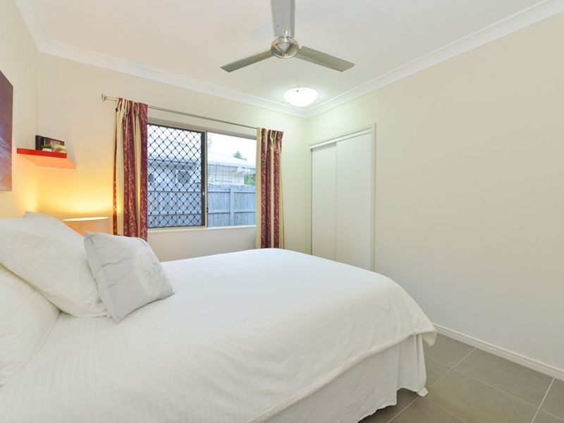 7 Sascha Close, Redlynch QLD 4870