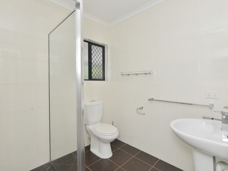4 Izatt Close, Edge Hill QLD 4870