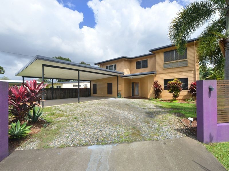 4 Izatt Close, Edge Hill QLD 4870