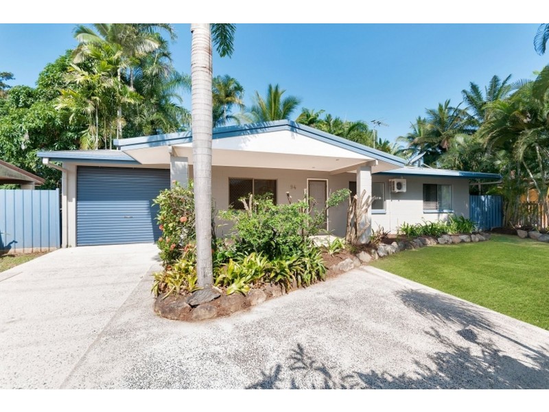 94 Enmore Street, Manoora QLD 4870