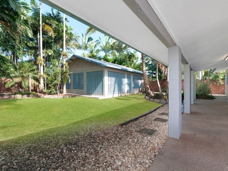 94 Enmore Street, Manoora QLD 4870