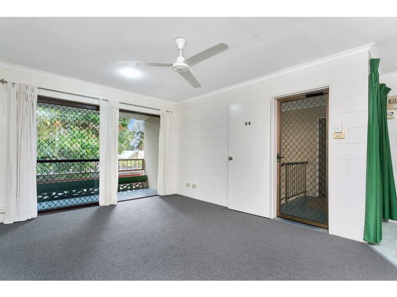 24/439 Severin Street, Manunda QLD 4870