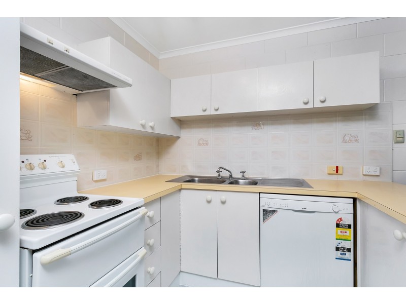 24/439 Severin Street, Manunda QLD 4870