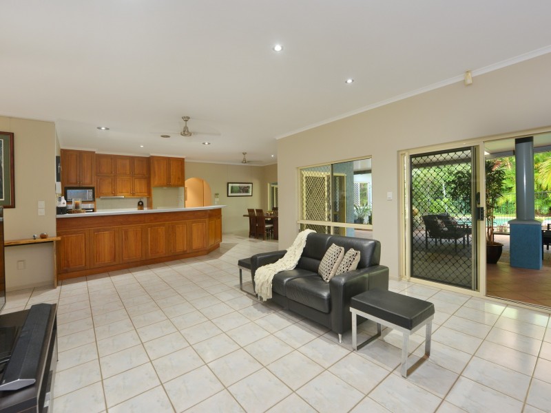 36 Gloucester Street, Whitfield QLD 4870