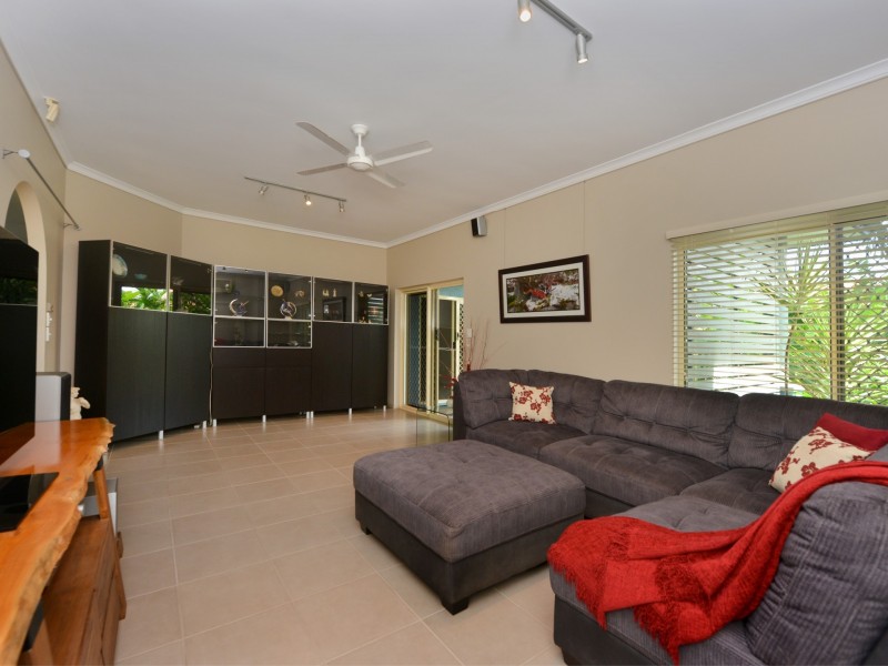 36 Gloucester Street, Whitfield QLD 4870