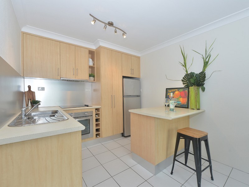 Unit 5/347 Lake Street, Cairns North QLD 4870