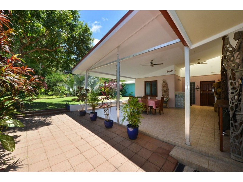 13 Bolton Street, Whitfield QLD 4870