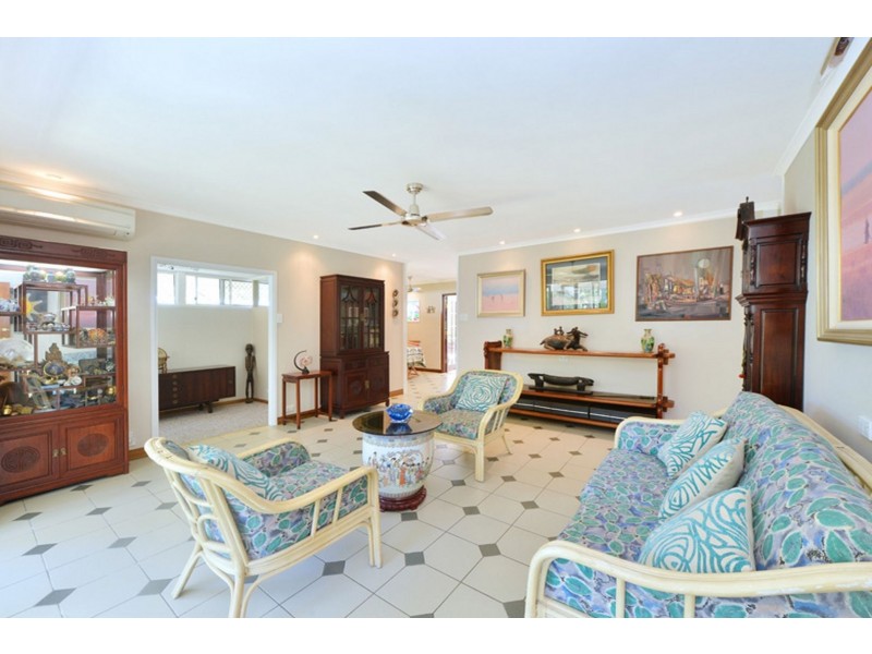 13 Bolton Street, Whitfield QLD 4870