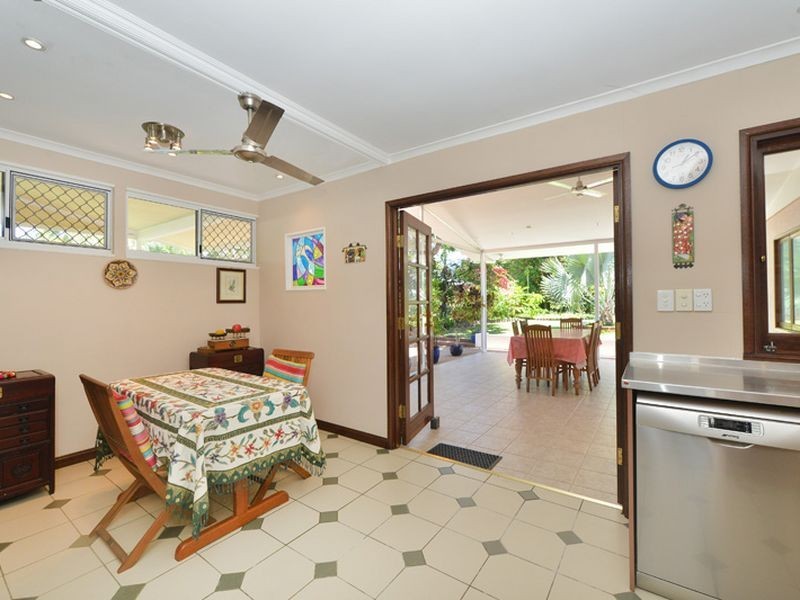 13 Bolton Street, Whitfield QLD 4870