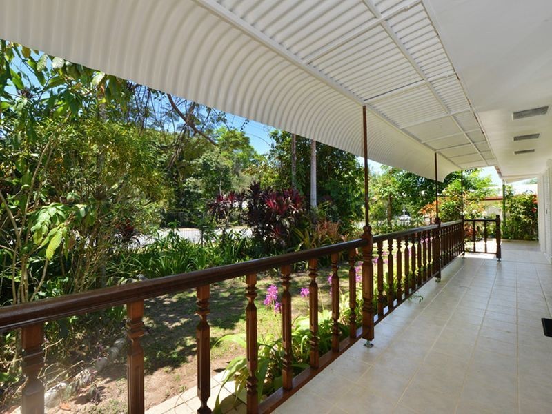 13 Bolton Street, Whitfield QLD 4870