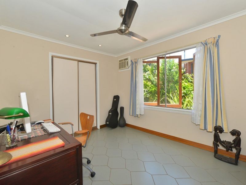 13 Bolton Street, Whitfield QLD 4870