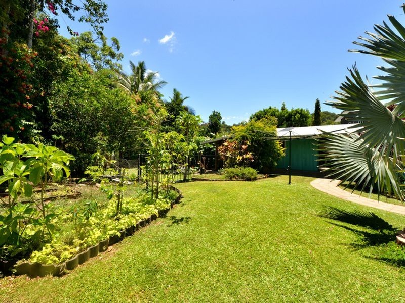 13 Bolton Street, Whitfield QLD 4870