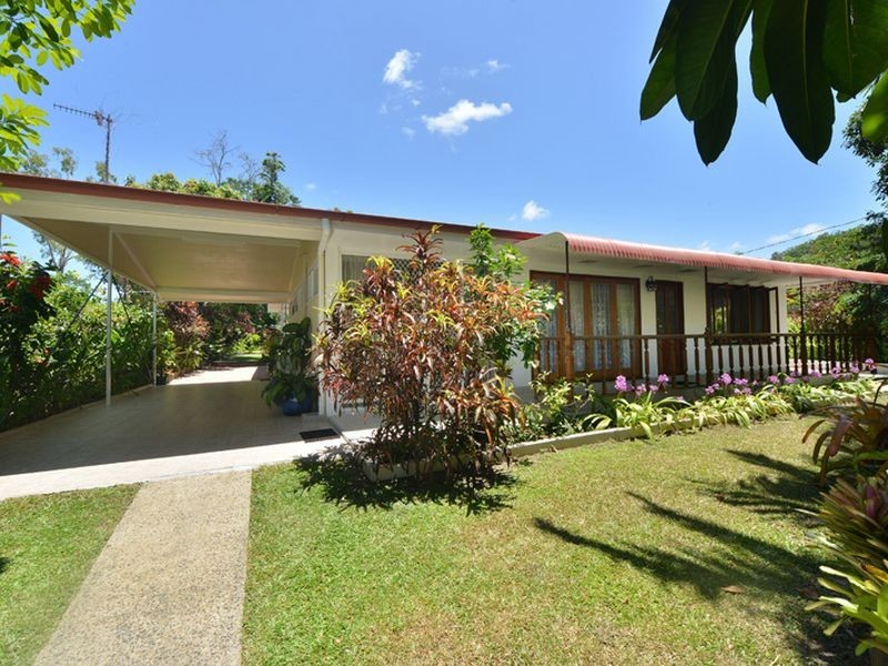 13 Bolton Street, Whitfield QLD 4870