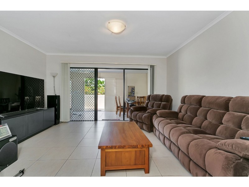 8/331-335 Lake Street, Cairns North QLD 4870