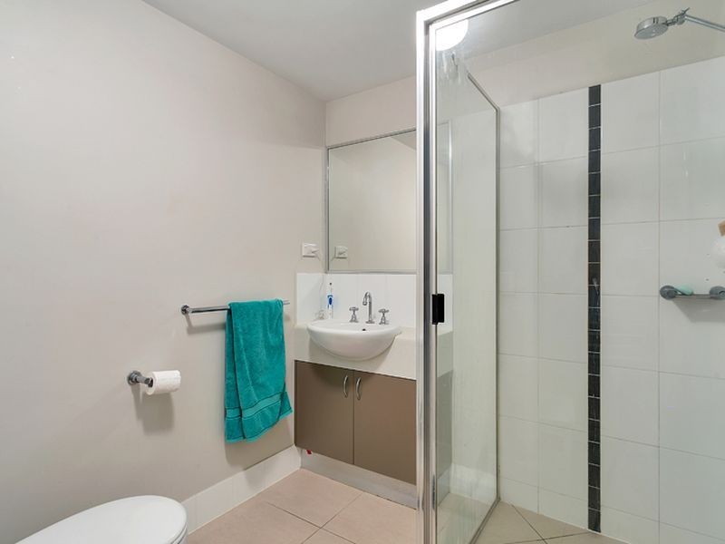 8/331-335 Lake Street, Cairns North QLD 4870