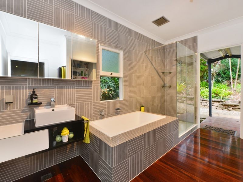 29-31 Cascades Drive, Redlynch QLD 4870