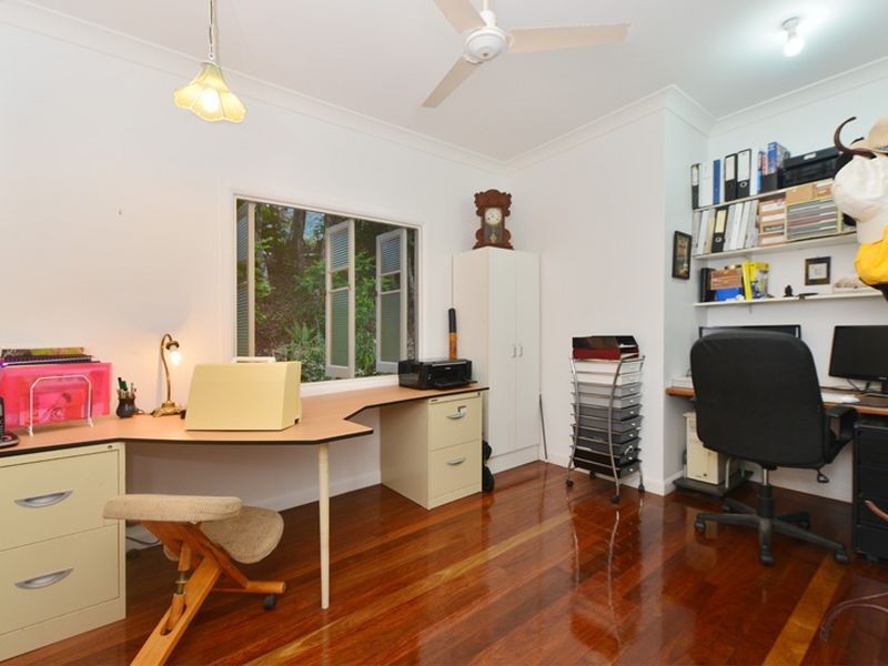 29-31 Cascades Drive, Redlynch QLD 4870