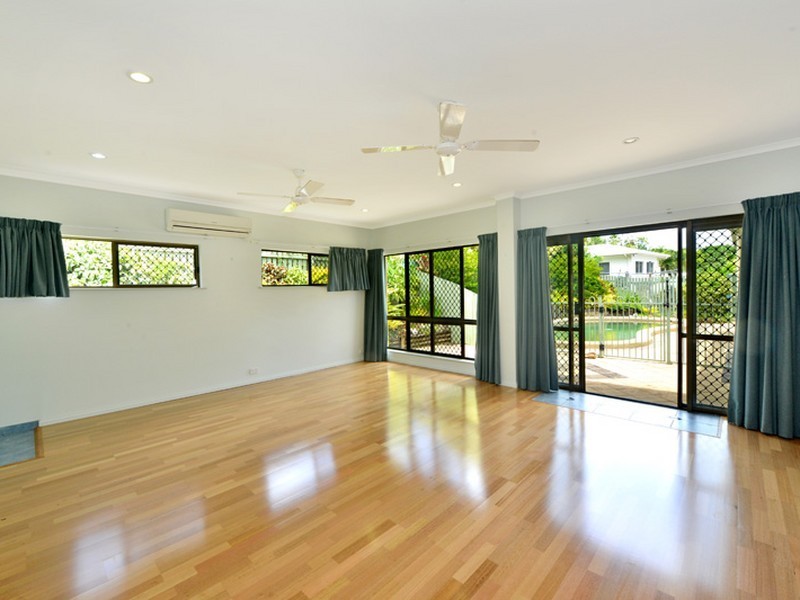 94 Petersen Street, Freshwater QLD 4870