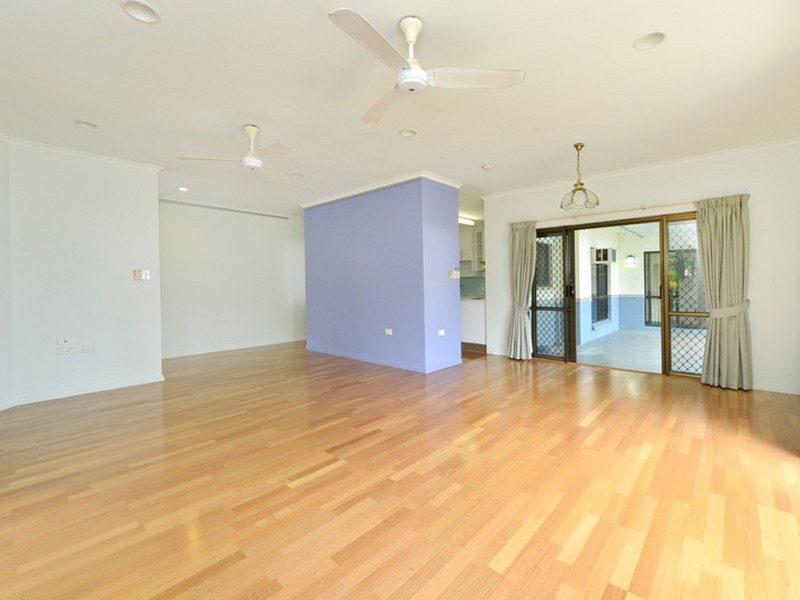94 Petersen Street, Freshwater QLD 4870