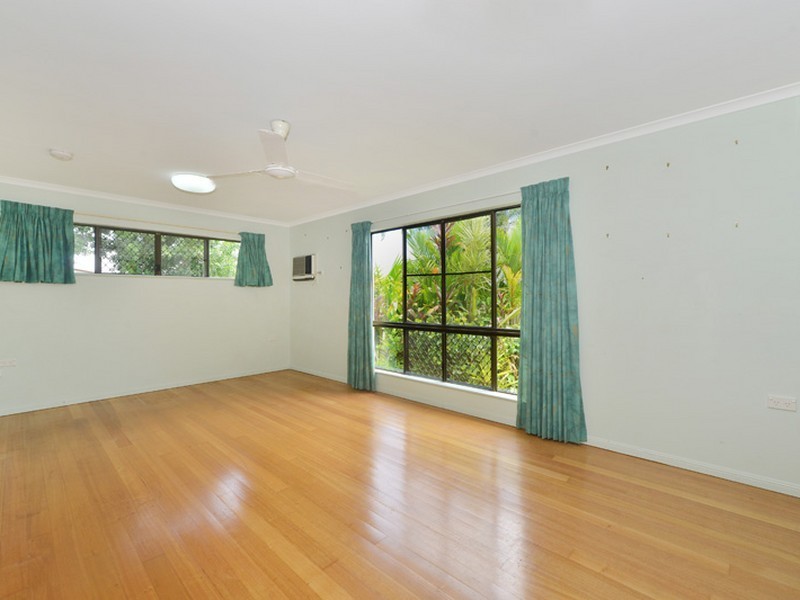 94 Petersen Street, Freshwater QLD 4870