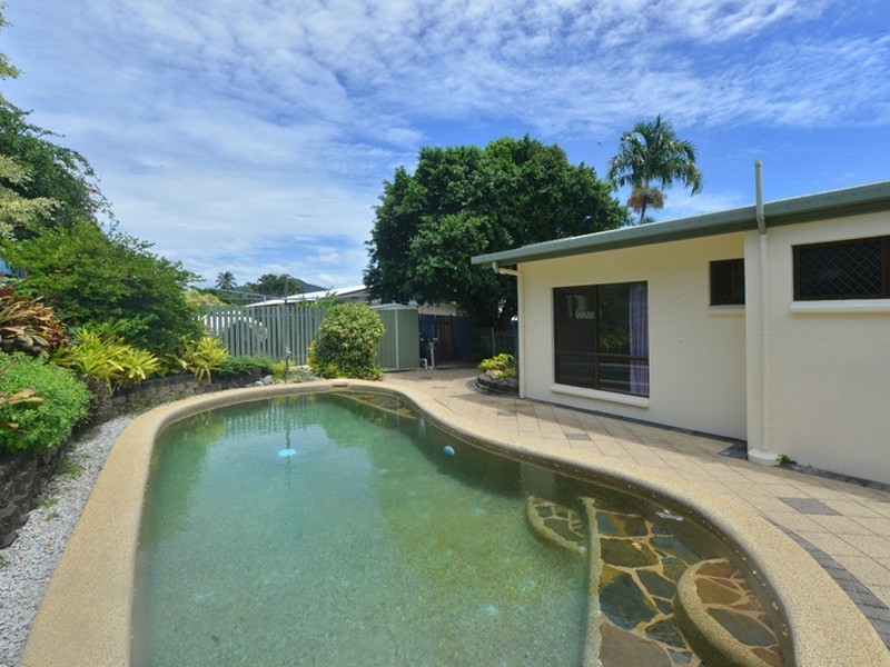 94 Petersen Street, Freshwater QLD 4870