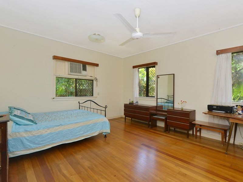 219 Woodward Street, Whitfield QLD 4870