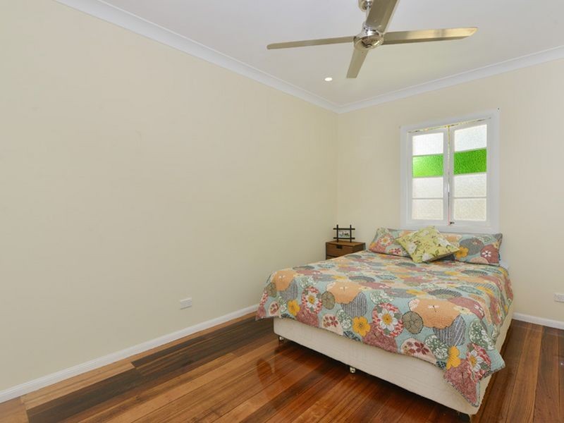219 Woodward Street, Whitfield QLD 4870