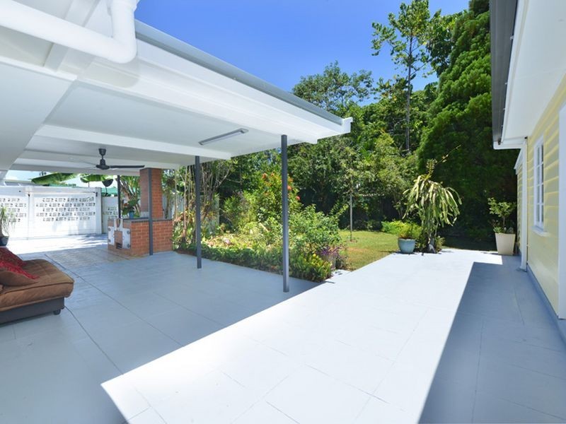 219 Woodward Street, Whitfield QLD 4870