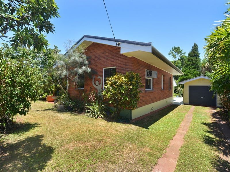 219 Woodward Street, Whitfield QLD 4870
