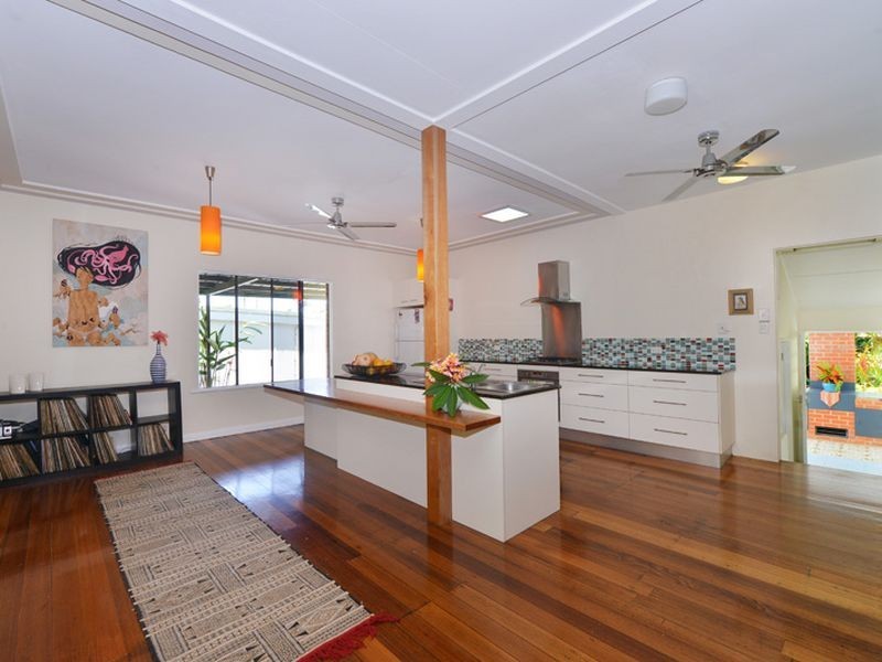219 Woodward Street, Whitfield QLD 4870