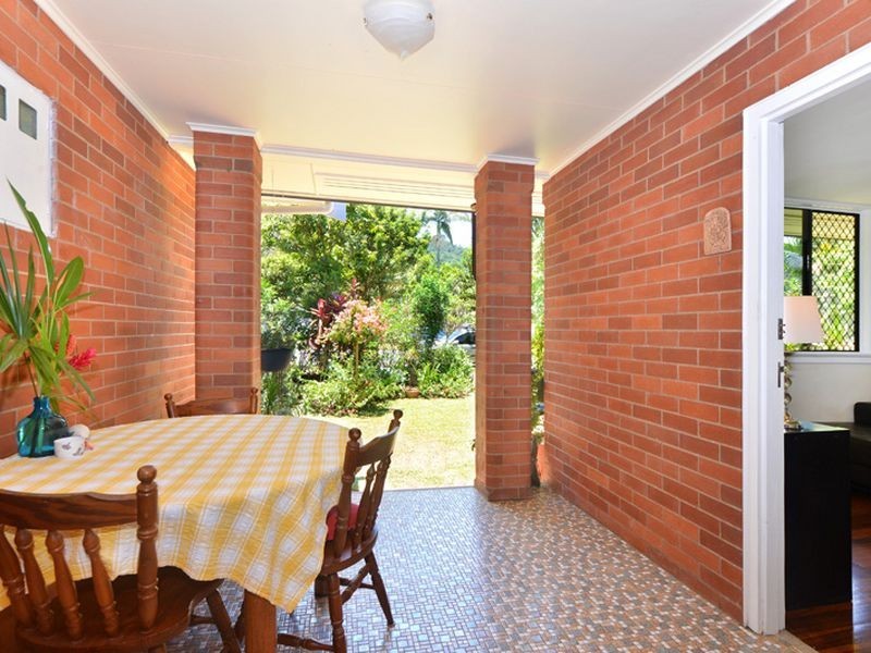219 Woodward Street, Whitfield QLD 4870