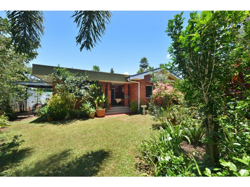 219 Woodward Street, Whitfield QLD 4870