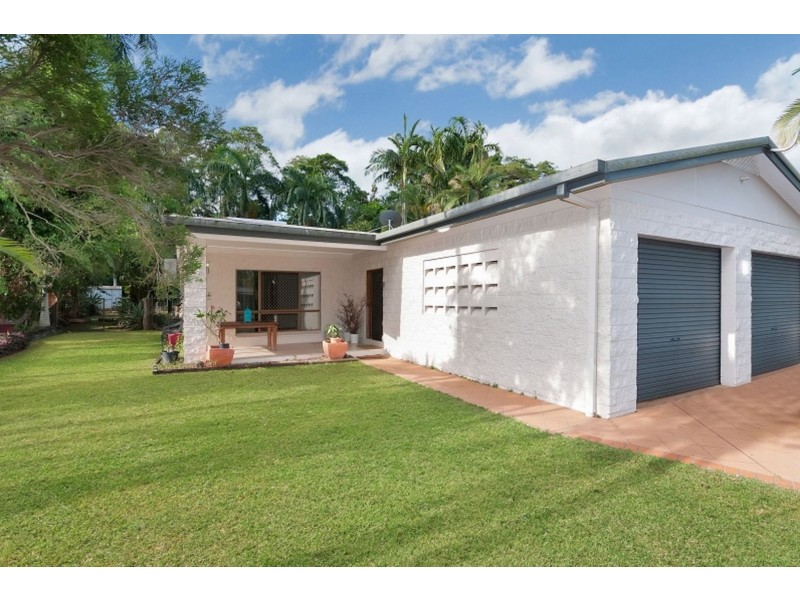 22 Shannon Drive, Woree QLD 4868