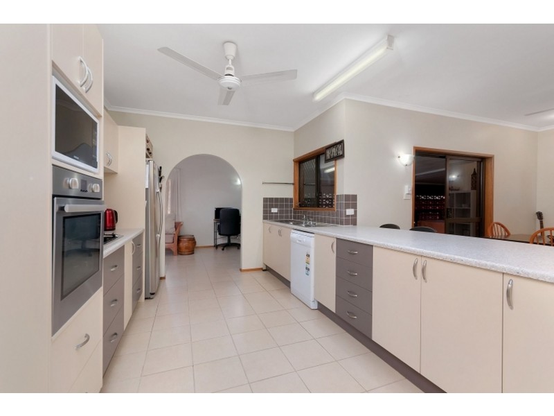 22 Shannon Drive, Woree QLD 4868