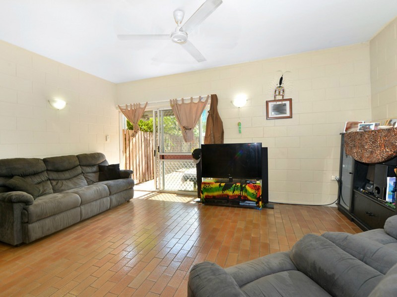 11/11 Pioneer Street, Manoora QLD 4870