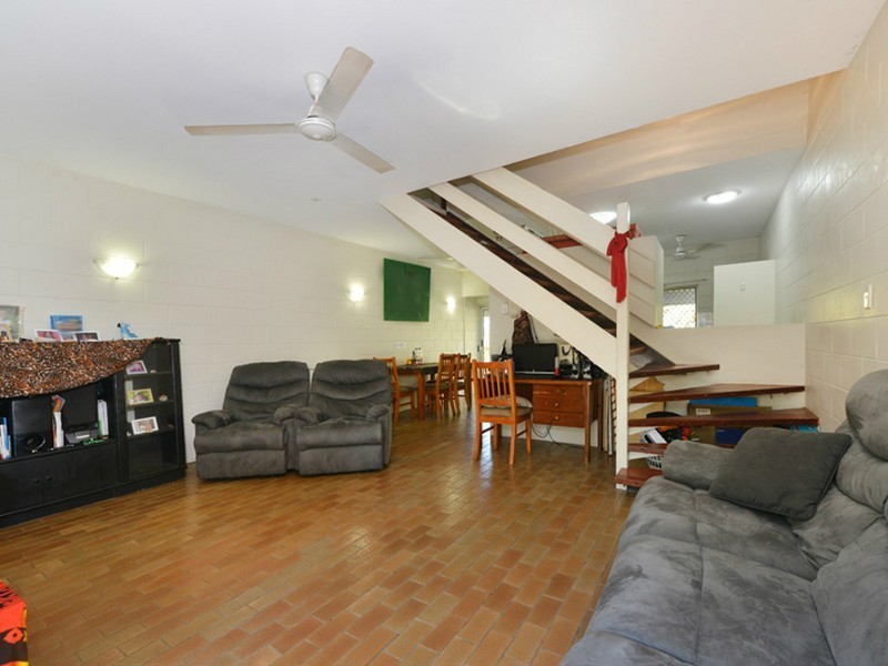11/11 Pioneer Street, Manoora QLD 4870