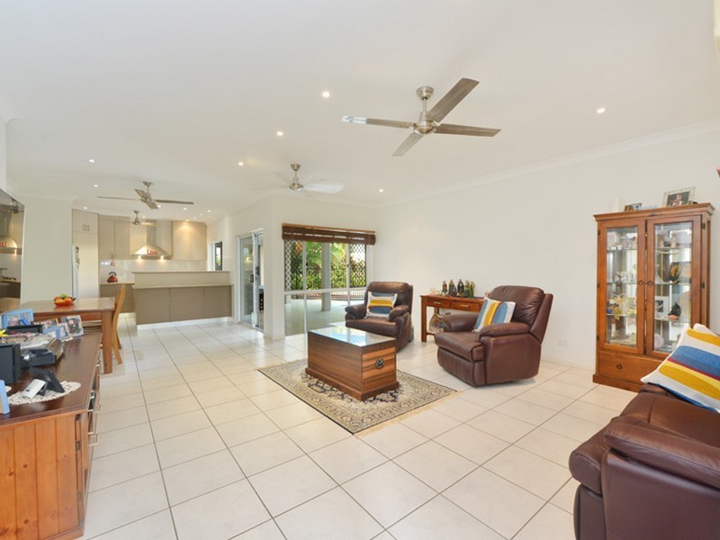 37 Wills Street, Brinsmead QLD 4870