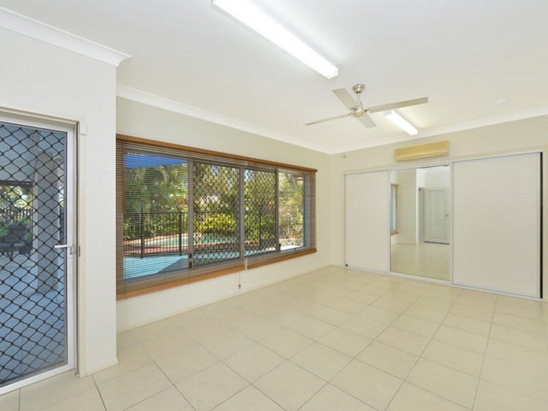 37 Wills Street, Brinsmead QLD 4870