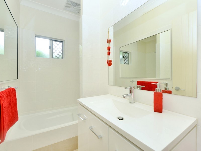 37 Wills Street, Brinsmead QLD 4870