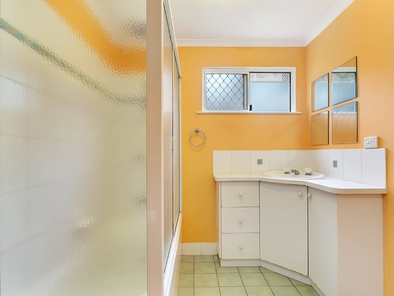 1/12 Grantala Street, Manoora QLD 4870