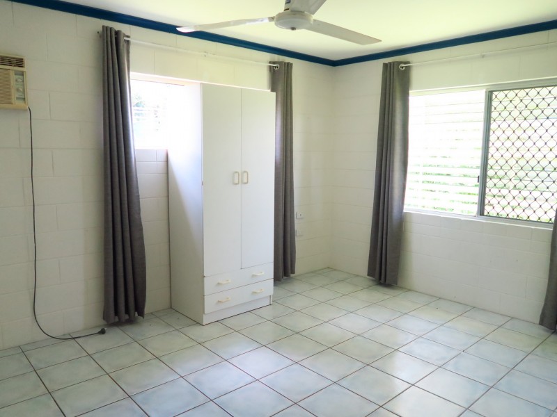 8 Bottlebrush Street, Mooroobool QLD 4870