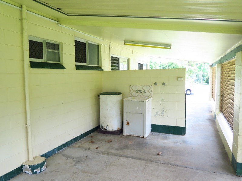 8 Bottlebrush Street, Mooroobool QLD 4870