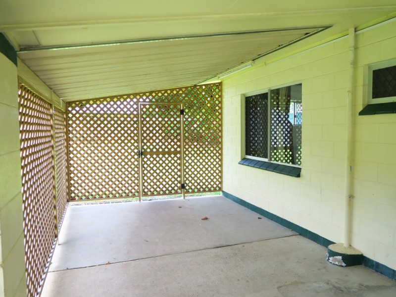 8 Bottlebrush Street, Mooroobool QLD 4870